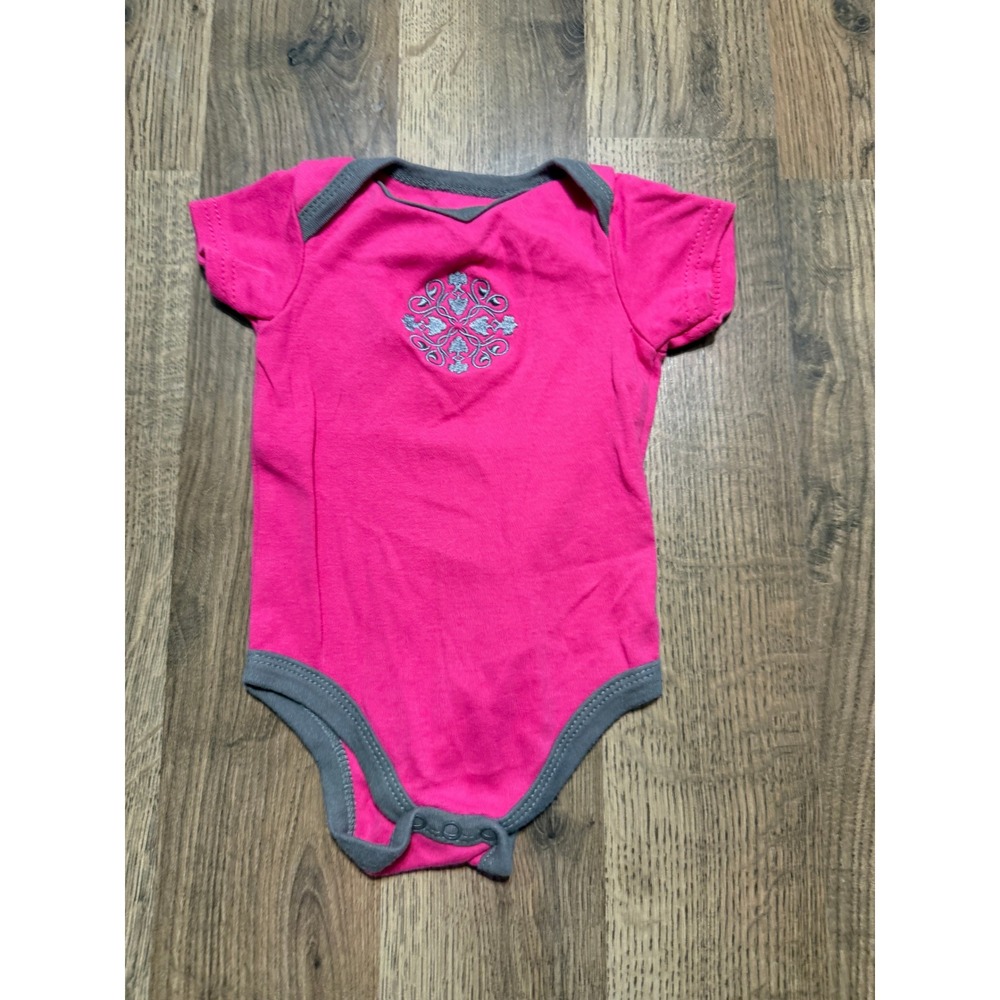 Yoga Sprout Bodysuit Unisex 3-6M Pink Infant Embroidered Medallion Excellent